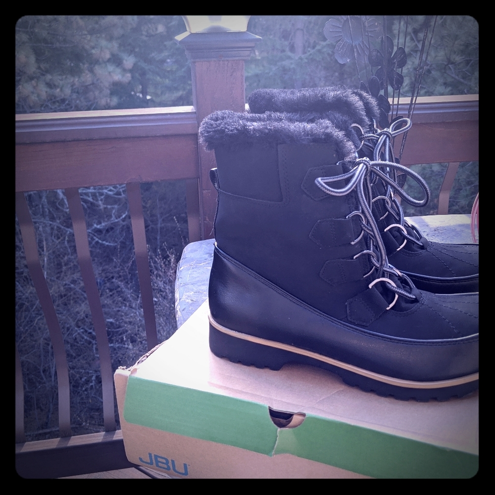 JBU by Jambu women's boots size 8.5
